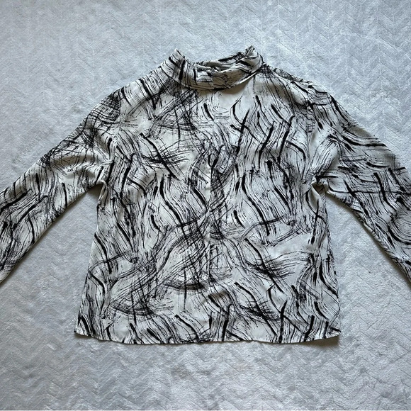 ASTR The Label High Neck Keyhole Long Sleeve Blouse White/ Black - Picture 6 of 9